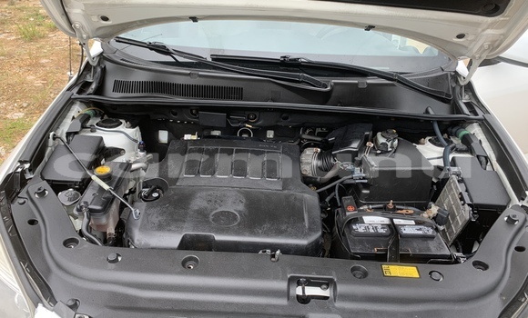 Acheter Occasion Voiture Toyota RAV4 Blanc à Pointe–Noire, Région du Kouilou Acheter Occasion Voiture Toyota RAV4 Blanc à Pointe–Noire, Région du Kouilou