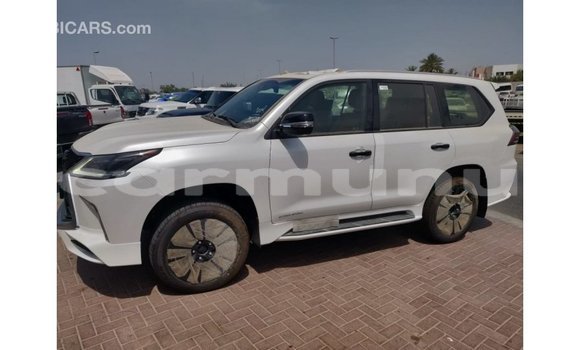 Acheter Import Voiture Lexus LX Blanc à Import - Dubai, Région de la Bouenza Acheter Import Voiture Lexus LX Blanc à Import - Dubai, Région de la Bouenza