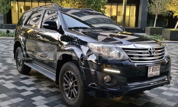Acheter Neuf Voiture Toyota Fortuner Noir à Brazzaville, Commune de Brazzaville Acheter Neuf Voiture Toyota Fortuner Noir à Brazzaville, Commune de Brazzaville