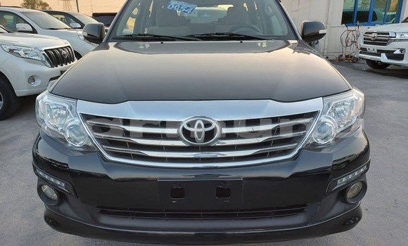 Acheter Neuf Voiture Toyota Fortuner Noir à Brazzaville, Commune de Brazzaville Acheter Neuf Voiture Toyota Fortuner Noir à Brazzaville, Commune de Brazzaville