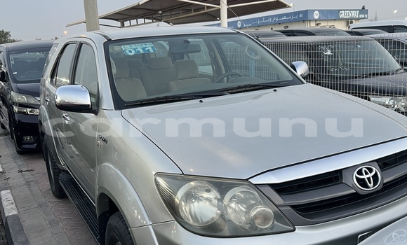 Acheter Occasion Voiture Toyota Fortuner Autre à Brazzaville, Commune de Brazzaville Acheter Occasion Voiture Toyota Fortuner Autre à Brazzaville, Commune de Brazzaville