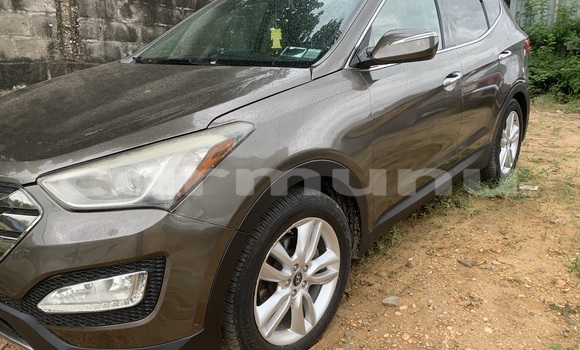 Acheter Occasion Voiture Hyundai Santa Fe Marron à Pointe–Noire, Région du Kouilou Acheter Occasion Voiture Hyundai Santa Fe Marron à Pointe–Noire, Région du Kouilou