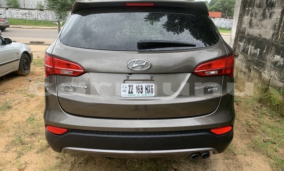Acheter Occasion Voiture Hyundai Santa Fe Marron à Pointe–Noire, Région du Kouilou Acheter Occasion Voiture Hyundai Santa Fe Marron à Pointe–Noire, Région du Kouilou
