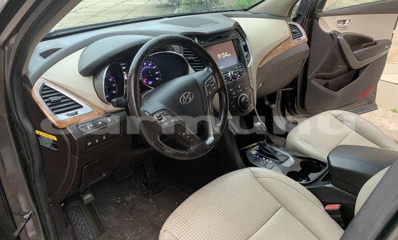 Acheter Occasion Voiture Hyundai Santa Fe Marron à Pointe–Noire, Région du Kouilou Acheter Occasion Voiture Hyundai Santa Fe Marron à Pointe–Noire, Région du Kouilou