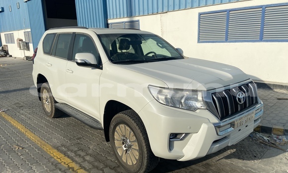 Acheter Neuf Voiture Toyota Prado Blanc à Brazzaville, Commune de Brazzaville Acheter Neuf Voiture Toyota Prado Blanc à Brazzaville, Commune de Brazzaville