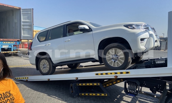 Acheter Neuf Voiture Toyota Prado Blanc à Brazzaville, Commune de Brazzaville Acheter Neuf Voiture Toyota Prado Blanc à Brazzaville, Commune de Brazzaville
