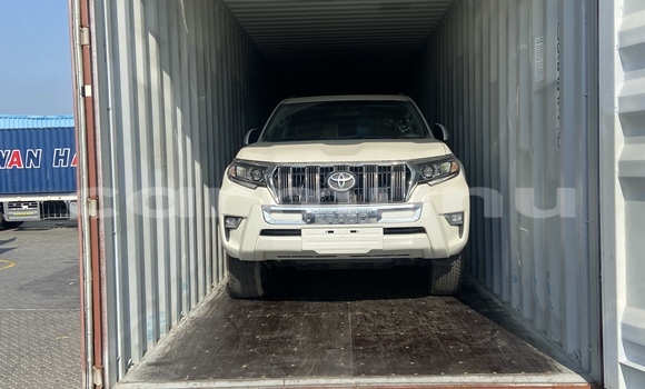 Acheter Neuf Voiture Toyota Prado Blanc à Brazzaville, Commune de Brazzaville Acheter Neuf Voiture Toyota Prado Blanc à Brazzaville, Commune de Brazzaville