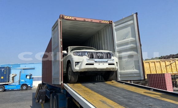 Acheter Neuf Voiture Toyota Prado Blanc à Brazzaville, Commune de Brazzaville Acheter Neuf Voiture Toyota Prado Blanc à Brazzaville, Commune de Brazzaville