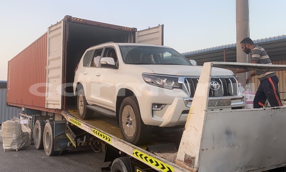 Acheter Neuf Voiture Toyota Prado Blanc à Brazzaville, Commune de Brazzaville Acheter Neuf Voiture Toyota Prado Blanc à Brazzaville, Commune de Brazzaville