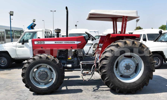 Acheter Neuf Utilitaire Caterpillar 120 Rouge à Brazzaville, Commune de Brazzaville Acheter Neuf Utilitaire Caterpillar 120 Rouge à Brazzaville, Commune de Brazzaville