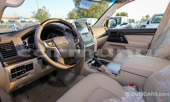 Buy Import Toyota Land Cruiser Black Car in Import - Dubai in Region of Bouenza Buy Import Toyota Land Cruiser Black Car in Import - Dubai in Region of Bouenza