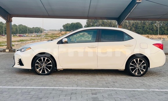 Acheter Occasion Voiture Toyota Corolla Blanc à Brazzaville, Commune de Brazzaville Acheter Occasion Voiture Toyota Corolla Blanc à Brazzaville, Commune de Brazzaville