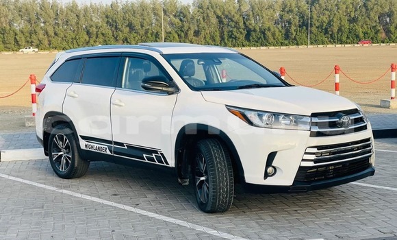 Acheter Occasion Voiture Toyota Highlander Blanc à Pointe–Noire, Région du Kouilou Acheter Occasion Voiture Toyota Highlander Blanc à Pointe–Noire, Région du Kouilou