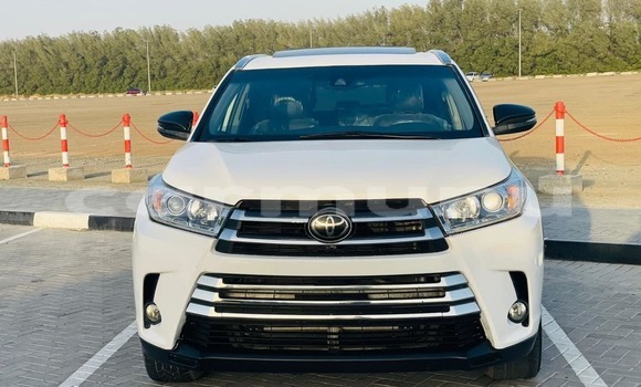 Acheter Occasion Voiture Toyota Highlander Blanc à Pointe–Noire, Région du Kouilou Acheter Occasion Voiture Toyota Highlander Blanc à Pointe–Noire, Région du Kouilou