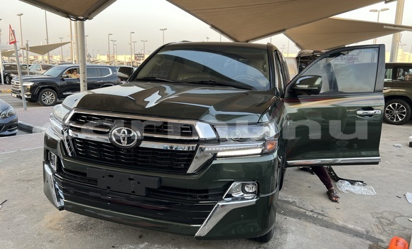 Acheter Occasion Voiture Toyota Land Cruiser Bleu à Brazzaville, Commune de Brazzaville Acheter Occasion Voiture Toyota Land Cruiser Bleu à Brazzaville, Commune de Brazzaville