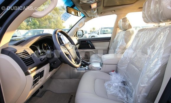 Buy Import Toyota Land Cruiser Black Car in Import - Dubai in Region of Bouenza Buy Import Toyota Land Cruiser Black Car in Import - Dubai in Region of Bouenza