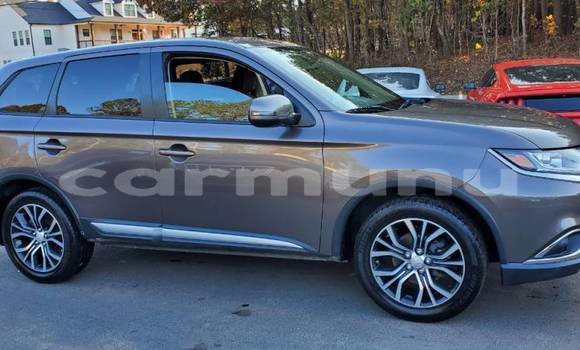 Acheter Occasion Voiture Mitsubishi Outlander Gris à Pointe–Noire, Région du Kouilou Acheter Occasion Voiture Mitsubishi Outlander Gris à Pointe–Noire, Région du Kouilou