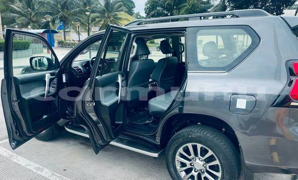 Acheter Neuf Voiture Toyota Prado Beige à Brazzaville, Commune de Brazzaville Acheter Neuf Voiture Toyota Prado Beige à Brazzaville, Commune de Brazzaville