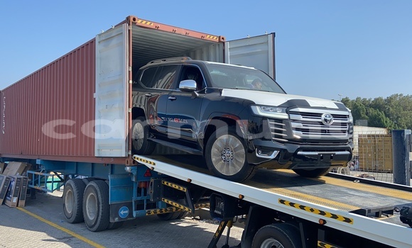 Acheter Neuf Voiture Toyota Land Cruiser Noir à Pointe–Noire, Région du Kouilou Acheter Neuf Voiture Toyota Land Cruiser Noir à Pointe–Noire, Région du Kouilou