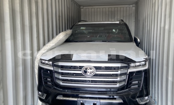 Acheter Neuf Voiture Toyota Land Cruiser Noir à Pointe–Noire, Région du Kouilou Acheter Neuf Voiture Toyota Land Cruiser Noir à Pointe–Noire, Région du Kouilou