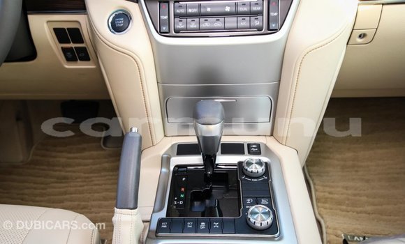 Buy Import Toyota Land Cruiser Black Car in Import - Dubai in Region of Bouenza Buy Import Toyota Land Cruiser Black Car in Import - Dubai in Region of Bouenza