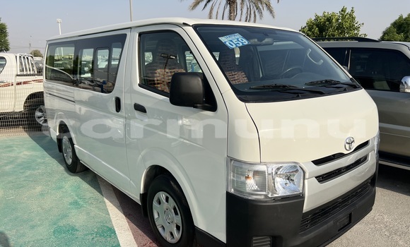 Acheter Occasion Voiture Toyota Hiace Blanc à Pointe–Noire, Région du Kouilou Acheter Occasion Voiture Toyota Hiace Blanc à Pointe–Noire, Région du Kouilou