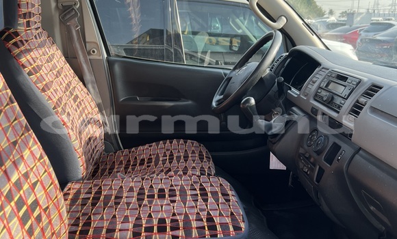 Acheter Occasion Voiture Toyota Hiace Blanc à Pointe–Noire, Région du Kouilou Acheter Occasion Voiture Toyota Hiace Blanc à Pointe–Noire, Région du Kouilou