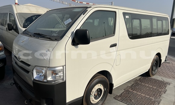 Acheter Occasion Voiture Toyota Hiace Blanc à Pointe–Noire, Région du Kouilou Acheter Occasion Voiture Toyota Hiace Blanc à Pointe–Noire, Région du Kouilou