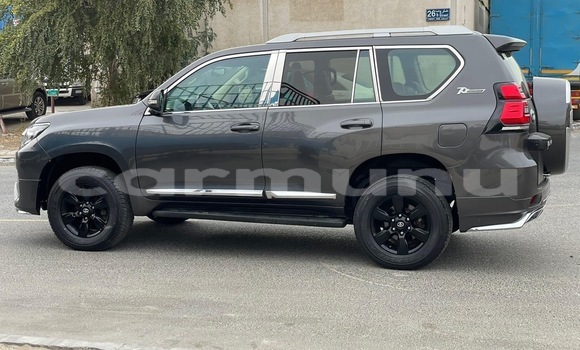Acheter Occasion Voiture Toyota Prado Noir à Brazzaville, Commune de Brazzaville Acheter Occasion Voiture Toyota Prado Noir à Brazzaville, Commune de Brazzaville