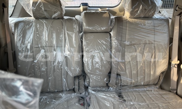 Acheter Occasion Voiture Toyota Prado Blanc à Brazzaville, Commune de Brazzaville Acheter Occasion Voiture Toyota Prado Blanc à Brazzaville, Commune de Brazzaville