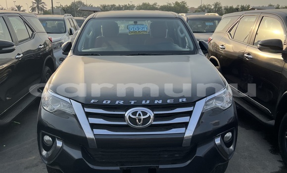 Acheter Occasion Voiture Toyota Fortuner Noir à Brazzaville, Commune de Brazzaville Acheter Occasion Voiture Toyota Fortuner Noir à Brazzaville, Commune de Brazzaville
