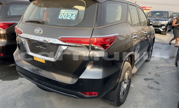 Acheter Occasion Voiture Toyota Fortuner Noir à Brazzaville, Commune de Brazzaville Acheter Occasion Voiture Toyota Fortuner Noir à Brazzaville, Commune de Brazzaville