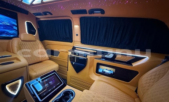 Acheter Neuf Voiture Mercedes Viano Noir à Brazzaville, Commune de Brazzaville Acheter Neuf Voiture Mercedes Viano Noir à Brazzaville, Commune de Brazzaville