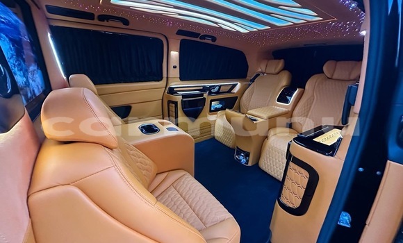 Acheter Neuf Voiture Mercedes Viano Noir à Brazzaville, Commune de Brazzaville Acheter Neuf Voiture Mercedes Viano Noir à Brazzaville, Commune de Brazzaville