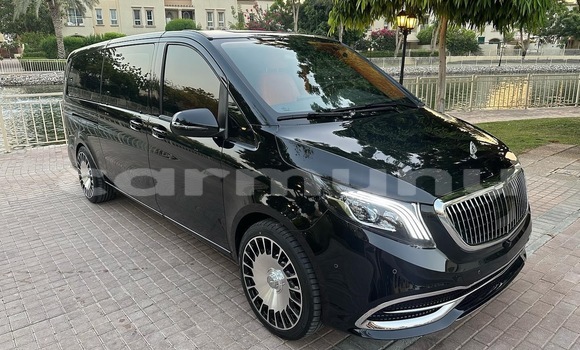 Acheter Neuf Voiture Mercedes Viano Noir à Brazzaville, Commune de Brazzaville Acheter Neuf Voiture Mercedes Viano Noir à Brazzaville, Commune de Brazzaville
