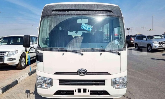 Acheter Neuf Voiture Toyota Coaster Blanc à Brazzaville, Commune de Brazzaville Acheter Neuf Voiture Toyota Coaster Blanc à Brazzaville, Commune de Brazzaville