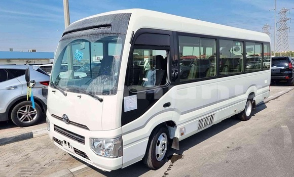 Acheter Neuf Voiture Toyota Coaster Blanc à Brazzaville, Commune de Brazzaville Acheter Neuf Voiture Toyota Coaster Blanc à Brazzaville, Commune de Brazzaville