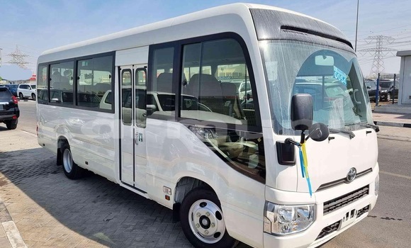 Acheter Neuf Voiture Toyota Coaster Blanc à Brazzaville, Commune de Brazzaville Acheter Neuf Voiture Toyota Coaster Blanc à Brazzaville, Commune de Brazzaville