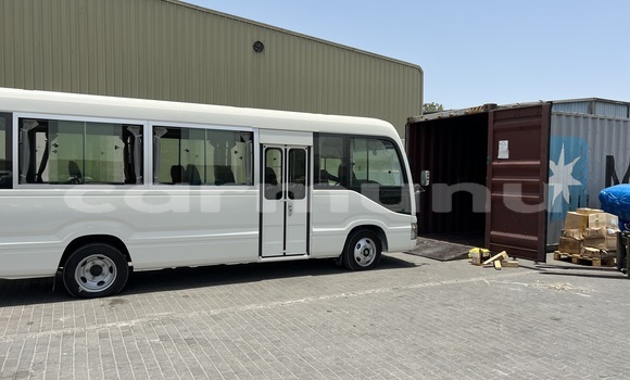 Acheter Neuf Voiture Toyota Coaster Blanc à Brazzaville, Commune de Brazzaville Acheter Neuf Voiture Toyota Coaster Blanc à Brazzaville, Commune de Brazzaville