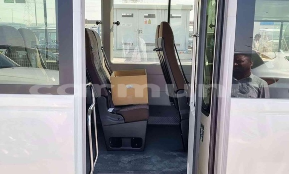 Acheter Neuf Voiture Toyota Coaster Blanc à Brazzaville, Commune de Brazzaville Acheter Neuf Voiture Toyota Coaster Blanc à Brazzaville, Commune de Brazzaville