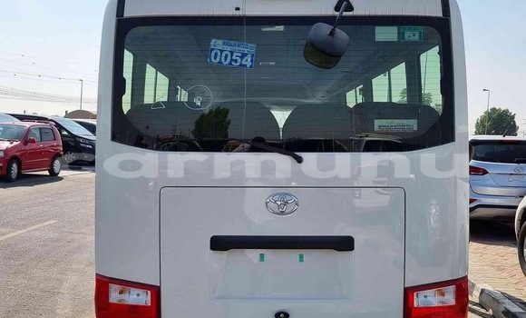 Acheter Neuf Voiture Toyota Coaster Blanc à Brazzaville, Commune de Brazzaville Acheter Neuf Voiture Toyota Coaster Blanc à Brazzaville, Commune de Brazzaville