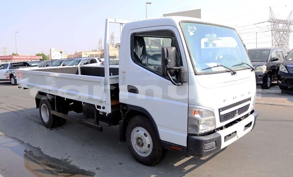 Acheter Neuf Utilitaire Mitsubishi L400 Blanc à Brazzaville, Commune de Brazzaville Acheter Neuf Utilitaire Mitsubishi L400 Blanc à Brazzaville, Commune de Brazzaville