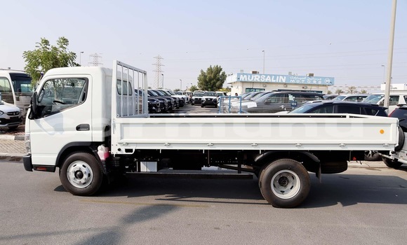 Acheter Neuf Utilitaire Mitsubishi L400 Blanc à Brazzaville, Commune de Brazzaville Acheter Neuf Utilitaire Mitsubishi L400 Blanc à Brazzaville, Commune de Brazzaville