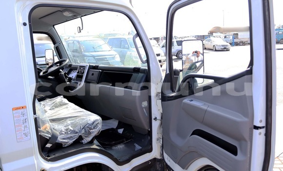 Acheter Neuf Utilitaire Mitsubishi L400 Blanc à Brazzaville, Commune de Brazzaville Acheter Neuf Utilitaire Mitsubishi L400 Blanc à Brazzaville, Commune de Brazzaville