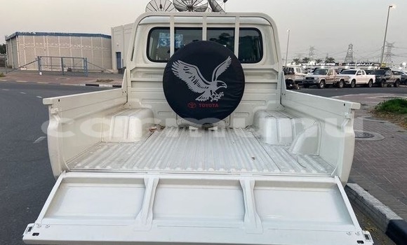 Buy Used Toyota Land Cruiser White Car in Brazzaville in Municipality of Brazzaville Buy Used Toyota Land Cruiser White Car in Brazzaville in Municipality of Brazzaville