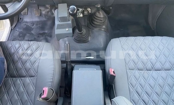 Buy Used Toyota Land Cruiser White Car in Brazzaville in Municipality of Brazzaville Buy Used Toyota Land Cruiser White Car in Brazzaville in Municipality of Brazzaville