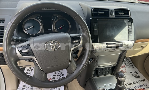 Acheter Occasion Voiture Toyota Prado Blanc à Brazzaville, Commune de Brazzaville Acheter Occasion Voiture Toyota Prado Blanc à Brazzaville, Commune de Brazzaville