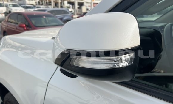 Acheter Occasion Voiture Toyota Prado Blanc à Brazzaville, Commune de Brazzaville Acheter Occasion Voiture Toyota Prado Blanc à Brazzaville, Commune de Brazzaville