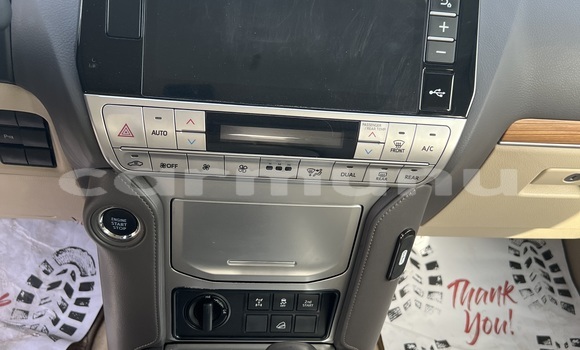 Acheter Occasion Voiture Toyota Prado Blanc à Brazzaville, Commune de Brazzaville Acheter Occasion Voiture Toyota Prado Blanc à Brazzaville, Commune de Brazzaville