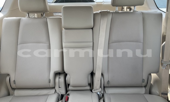 Acheter Occasion Voiture Toyota Prado Blanc à Brazzaville, Commune de Brazzaville Acheter Occasion Voiture Toyota Prado Blanc à Brazzaville, Commune de Brazzaville